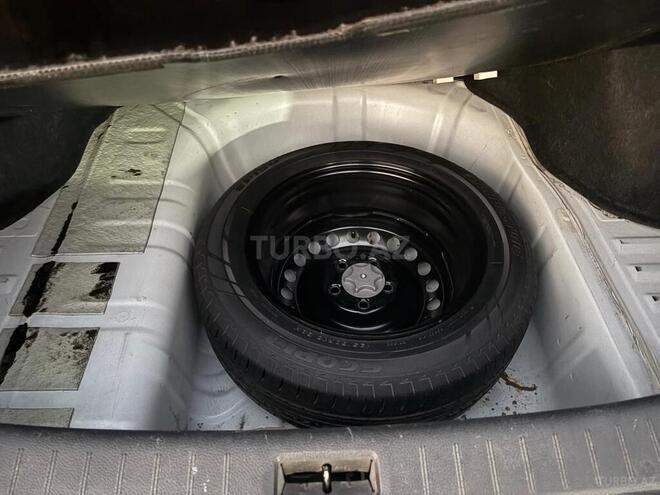 Nissan Sentra 2013, 290,000 km - 1.8 l - Yevlax