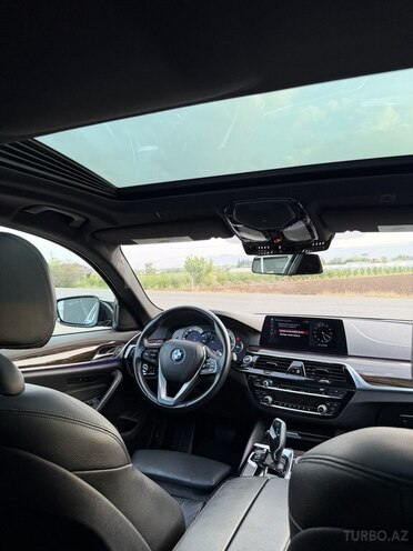 BMW 530 2017, 153,000 km - 2.0 l - Tovuz