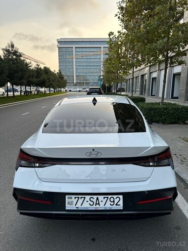 Hyundai Elantra 2024, 31,100 km - 1.6 л - Bakı