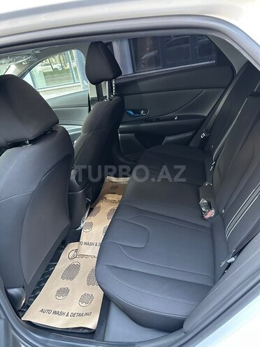Hyundai Elantra 2024, 31,100 km - 1.6 л - Bakı