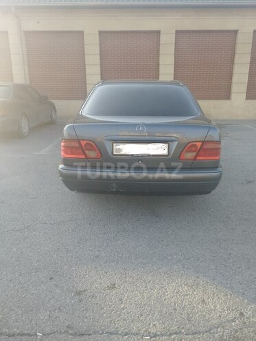 Mercedes E 240 1999, 520,000 km - 2.4 l - Bakı