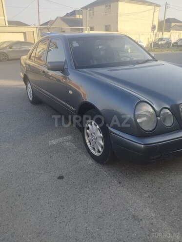 Mercedes E 240 1999, 520,000 km - 2.4 l - Bakı