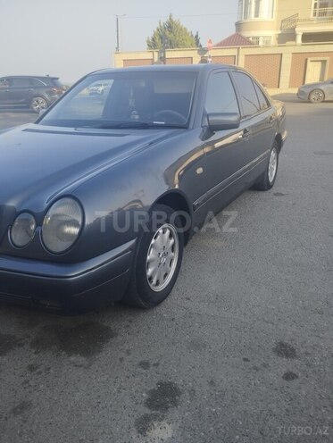 Mercedes E 240 1999, 520,000 km - 2.4 l - Bakı