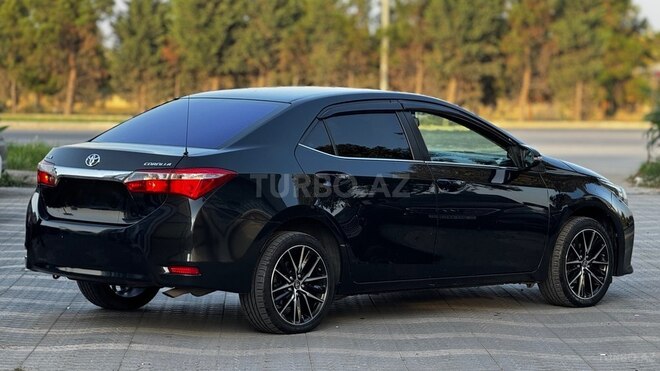 Toyota Corolla 2013, 252,000 km - 1.6 l - Gəncə
