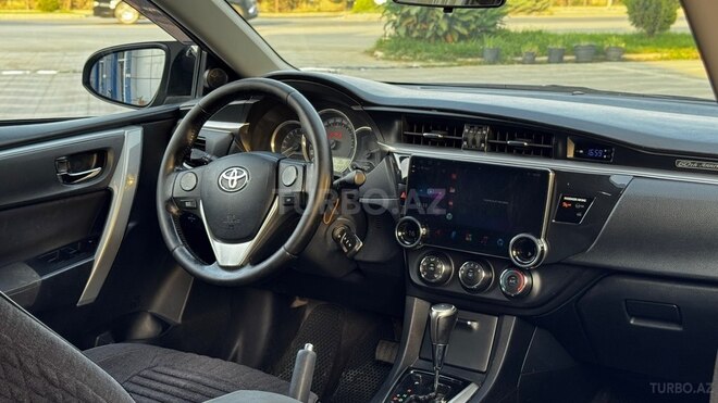 Toyota Corolla 2013, 252,000 km - 1.6 l - Gəncə