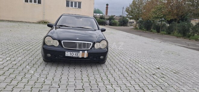 Mercedes C 200 2001, 384,000 km - 2.2 l - Masallı