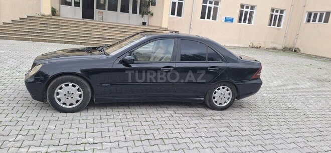 Mercedes C 200 2001, 384,000 km - 2.2 l - Masallı