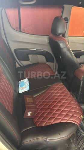 Mitsubishi L200 2014, 430,000 km - 2.5 l - Bakı