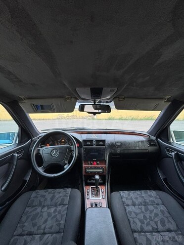 Mercedes C 200 1999, 220,000 km - 2.0 л - Salyan