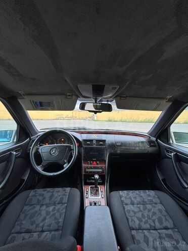 Mercedes C 200 1999, 220,000 km - 2.0 л - Salyan