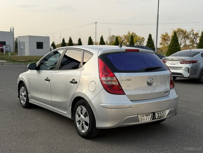 Hyundai i30 2010, 280,175 km - 1.6 л - Ağcabədi