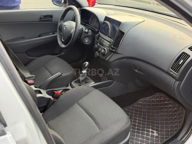 Hyundai i30 2010, 280,175 km - 1.6 л - Ağcabədi