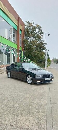 BMW 320 1993, 230,000 km - 2.0 l - Lənkəran