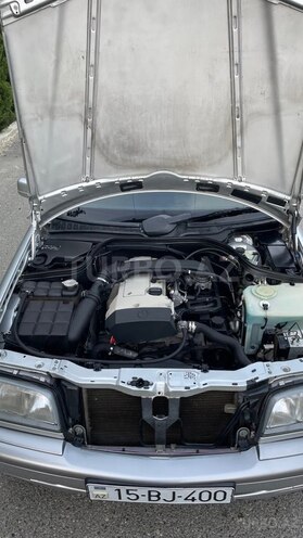 Mercedes C 180 1999, 299,000 km - 1.8 л - Bakı