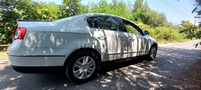 Volkswagen Passat 2010, 410,000 km - 1.8 л - Göygöl