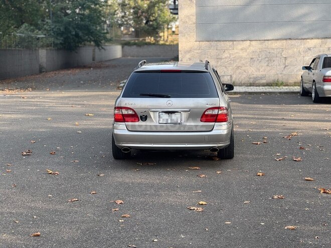 Mercedes E 320 4MATIC 2004, 325,000 km - 3.2 l - İsmayıllı