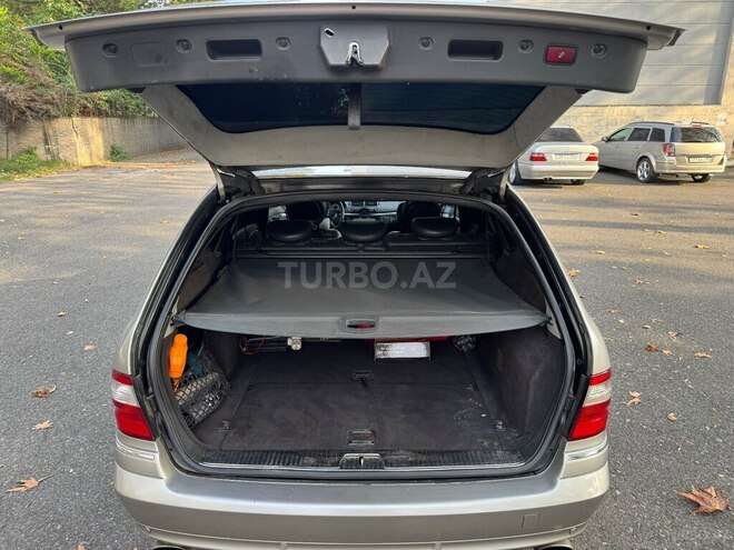 Mercedes E 320 4MATIC 2004, 325,000 km - 3.2 l - İsmayıllı