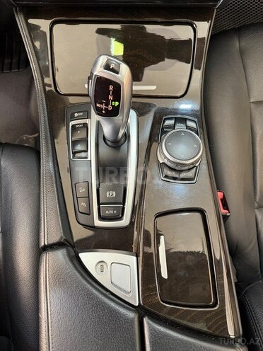 BMW 528 2015, 241,402 km - 2.0 л - Sumqayıt