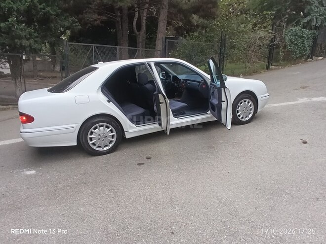 Mercedes E 240 2001, 286,000 km - 2.6 л - Bakı