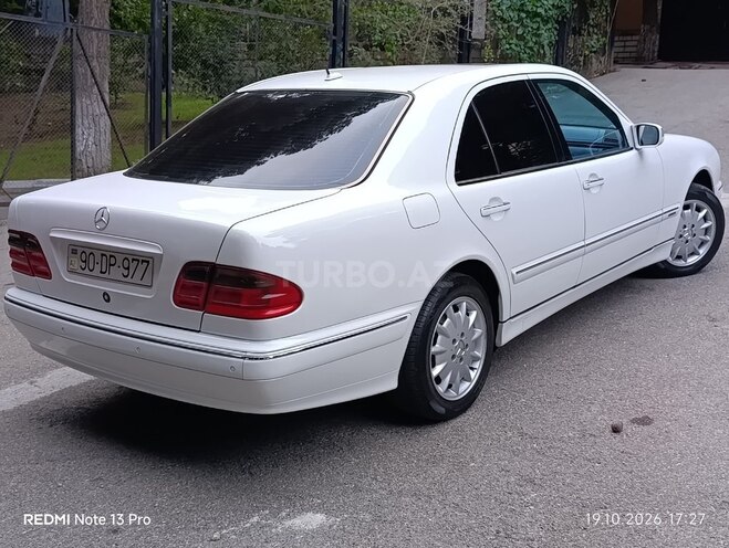Mercedes E 240 2001, 286,000 km - 2.6 л - Bakı