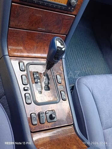 Mercedes E 240 2001, 286,000 km - 2.6 л - Bakı