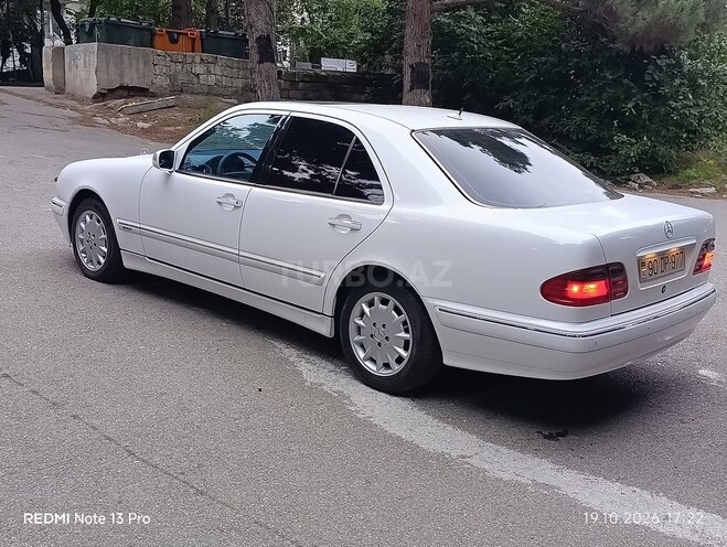 Mercedes E 240 2001, 286,000 km - 2.6 л - Bakı