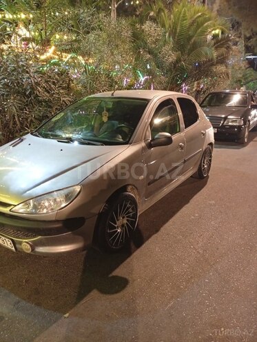 Peugeot 206 2004, 450,000 km - 1.4 л - Şirvan