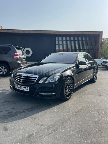 Mercedes E 220 2011, 301,743 km - 2.1 л - Bakı