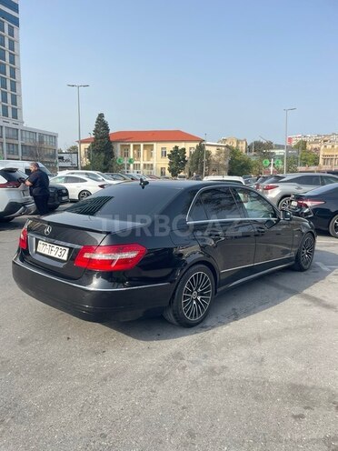 Mercedes E 220 2011, 301,743 km - 2.1 л - Bakı