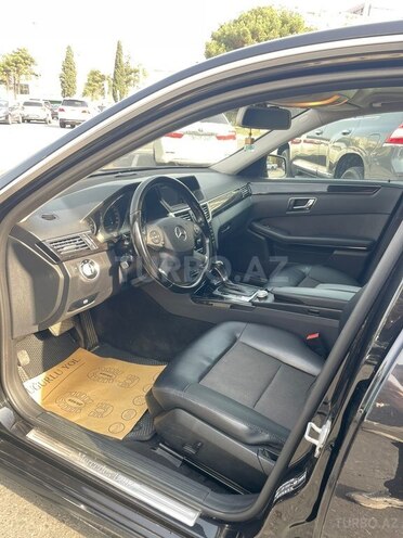 Mercedes E 220 2011, 301,743 km - 2.1 л - Bakı