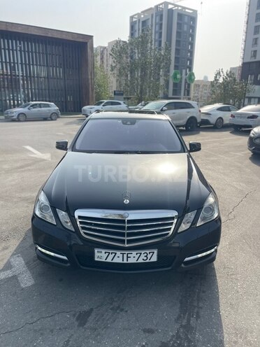 Mercedes E 220 2011, 301,743 km - 2.1 л - Bakı