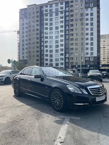 Mercedes E 220 2011, 301,743 km - 2.1 л - Bakı