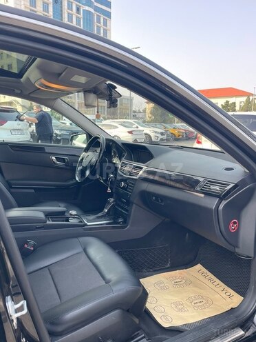 Mercedes E 220 2011, 301,743 km - 2.1 л - Bakı