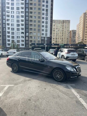 Mercedes E 220 2011, 301,743 km - 2.1 л - Bakı