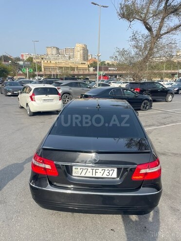 Mercedes E 220 2011, 301,743 km - 2.1 л - Bakı