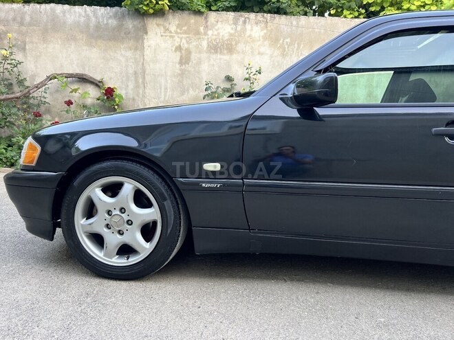 Mercedes C 230 1997, 350,000 km - 2.3 л - Quba