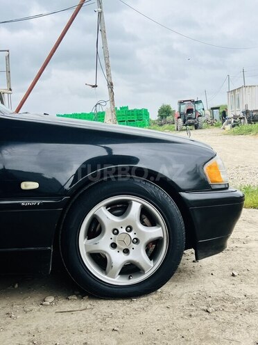 Mercedes C 230 1997, 350,000 km - 2.3 л - Quba