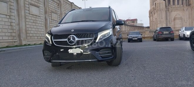 Mercedes V 250
