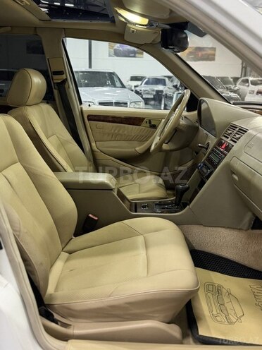 Mercedes C 230 1998, 243,000 km - 2.3 л - Sumqayıt