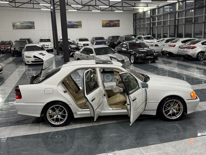 Mercedes C 230 1998, 243,000 km - 2.3 л - Sumqayıt