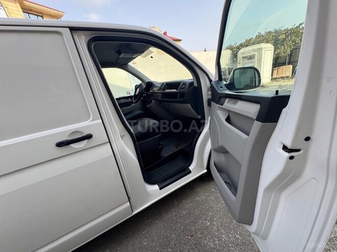 Volkswagen Transporter 2017, 179,000 km - 2.0 l - Bakı