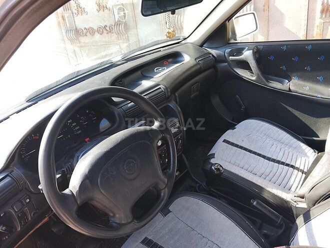Opel Astra 1996, 148,110 km - 1.6 l - Sumqayıt