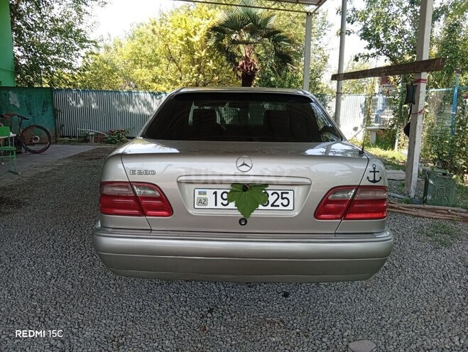 Mercedes E 230 1997, 515,236 km - 2.3 l - Füzuli