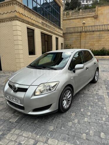 Toyota Auris 2009, 260,000 km - 1.4 л - Bakı