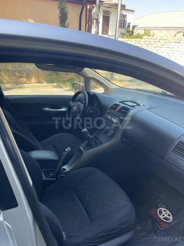 Toyota Auris 2009, 260,000 km - 1.4 л - Bakı