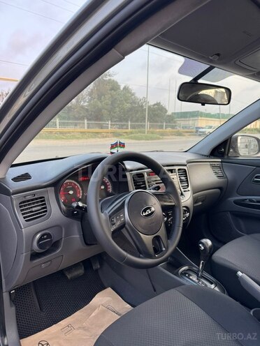 Kia Rio 2011, 237,000 km - 1.4 l - Sumqayıt
