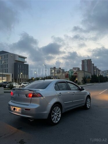 Mitsubishi Lancer 2010, 320,000 km - 2.0 л - Bakı