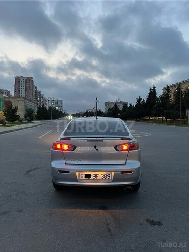 Mitsubishi Lancer 2010, 320,000 km - 2.0 л - Bakı