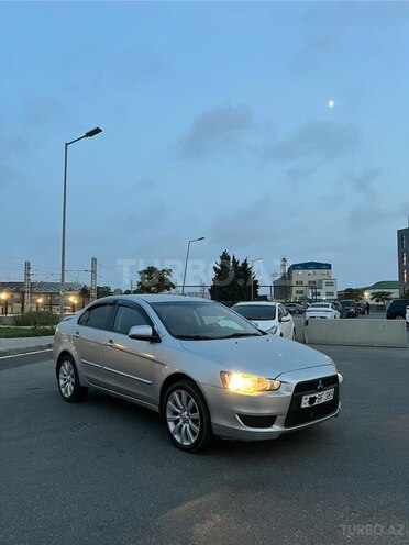 Mitsubishi Lancer 2010, 320,000 km - 2.0 л - Bakı