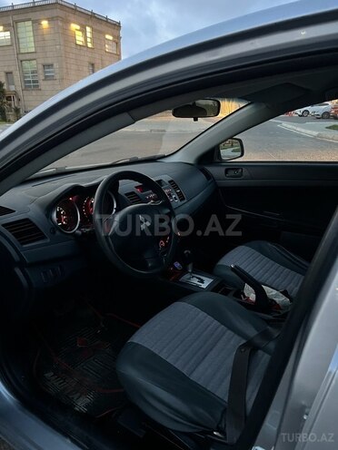 Mitsubishi Lancer 2010, 320,000 km - 2.0 л - Bakı